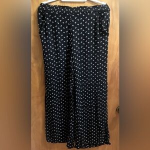 Mossimo Supply Co Black and White Wide Leg Pants M